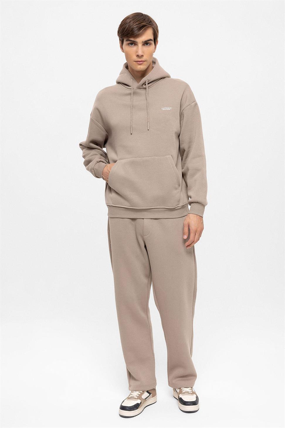 طقم بدلة رياضية رجالية بطبعة أنطاكية بقصة عادية