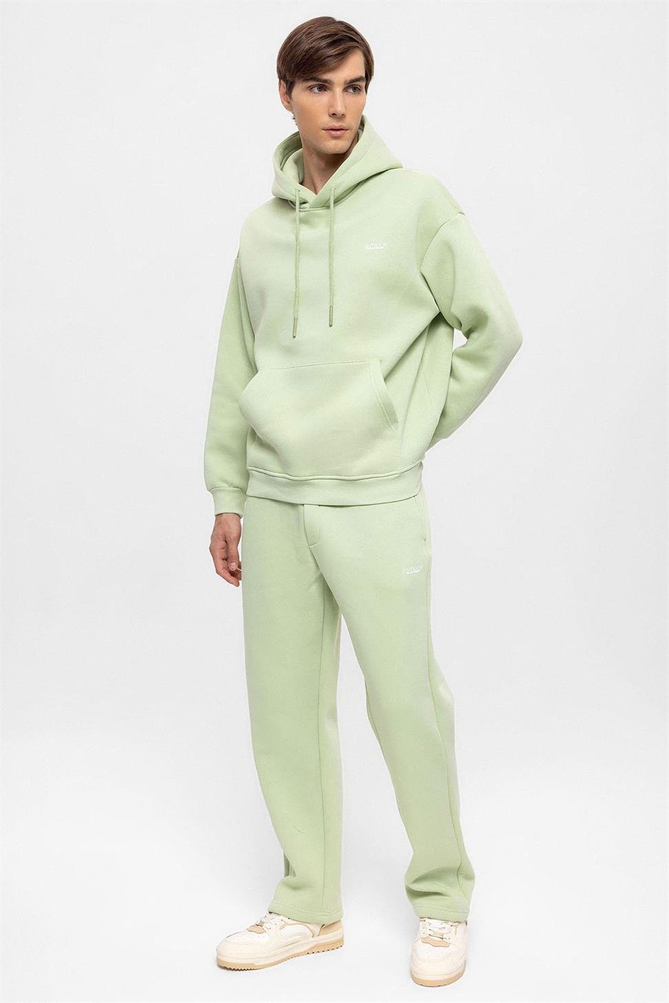 طقم بدلة رياضية رجالية بطبعة أنطاكية بقصة عادية