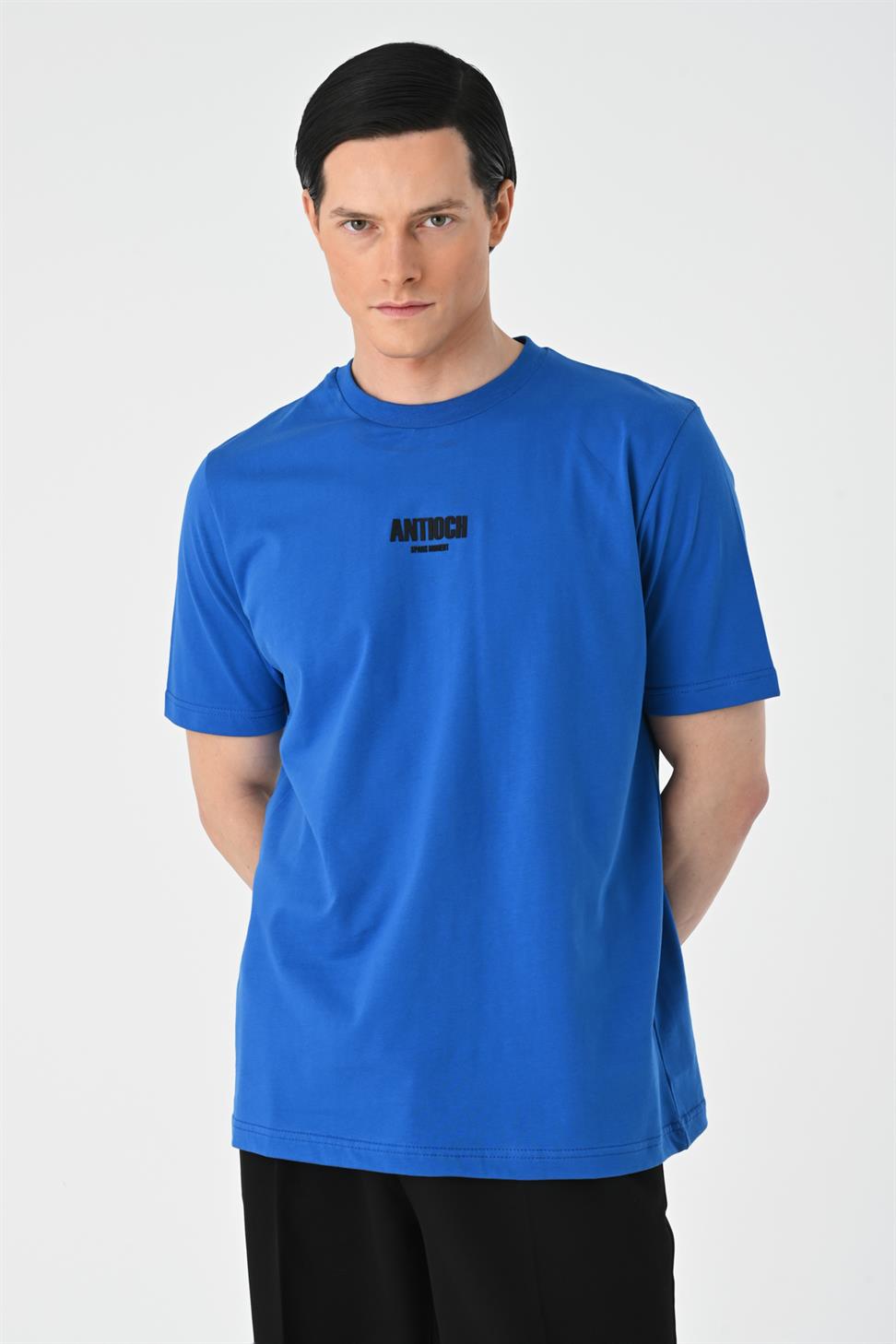 تي شيرت رجالي بطبعة أنطاكية بقصة عادية