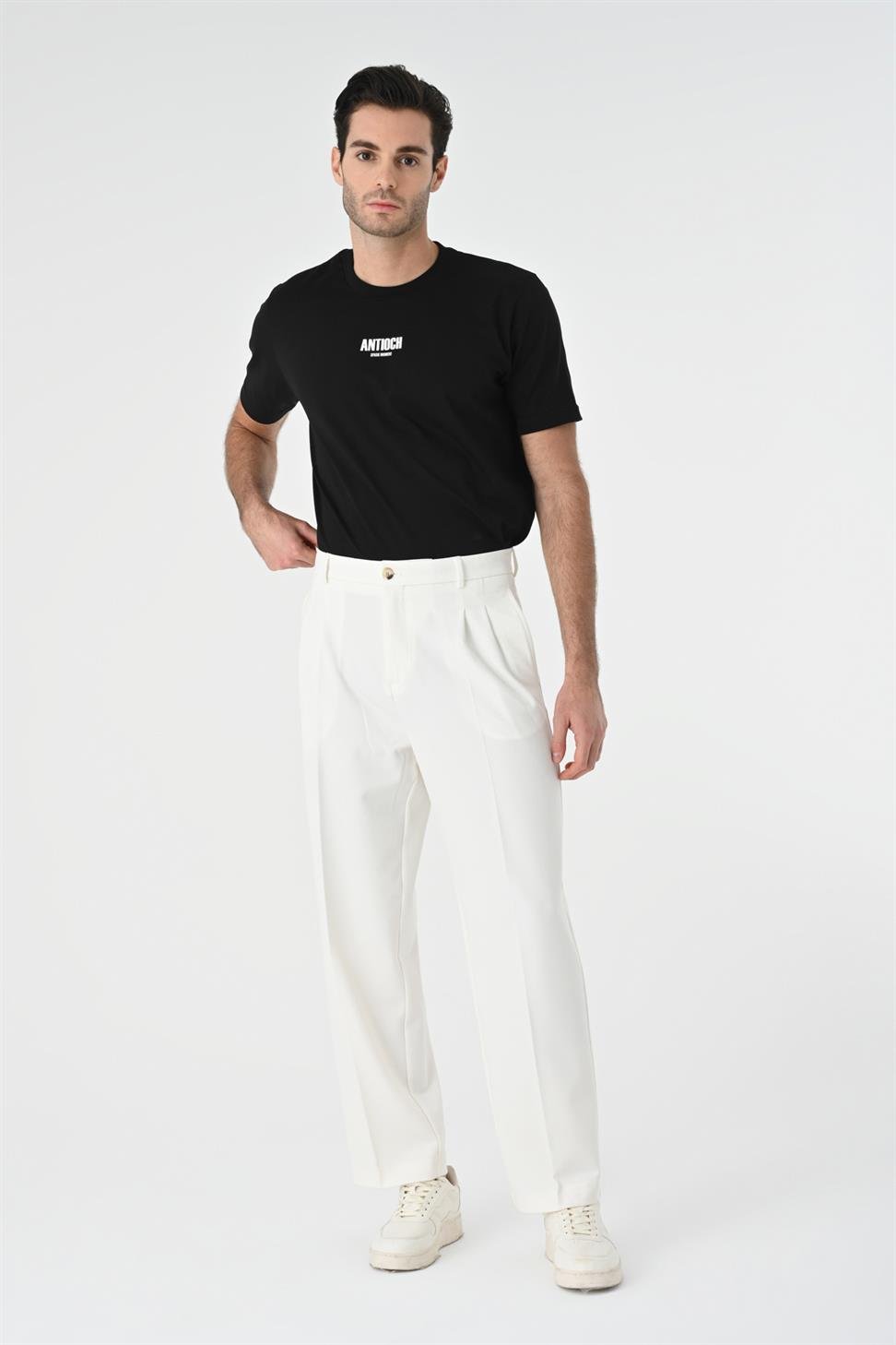 تي شيرت رجالي بطبعة أنطاكية بقصة عادية