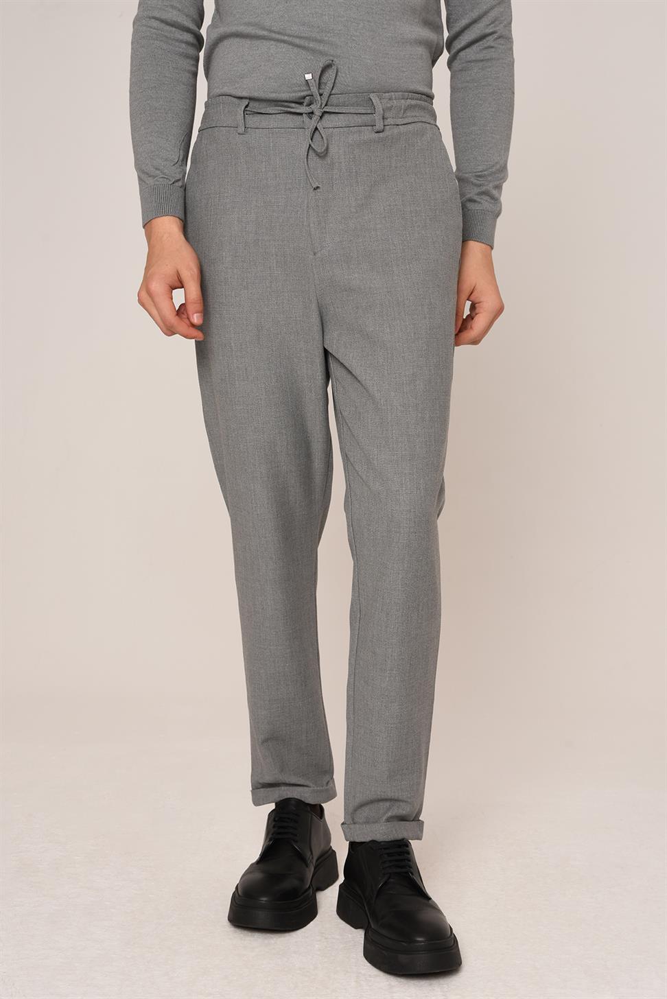 بنطال خصر برباط بقصة عادية