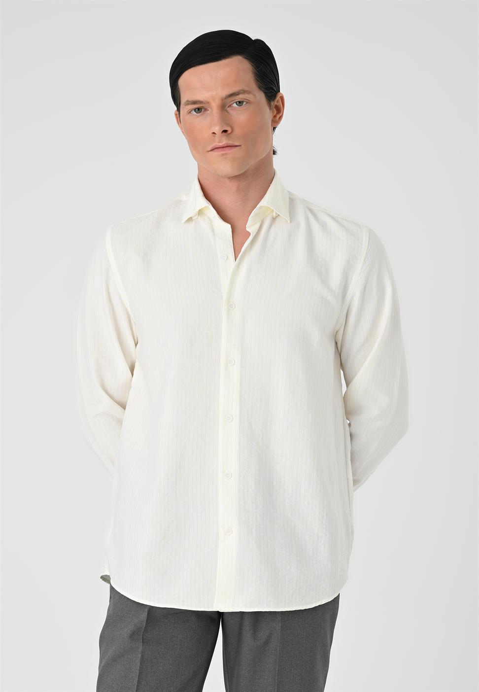 قميص رجالي مخطط بقصة عادية