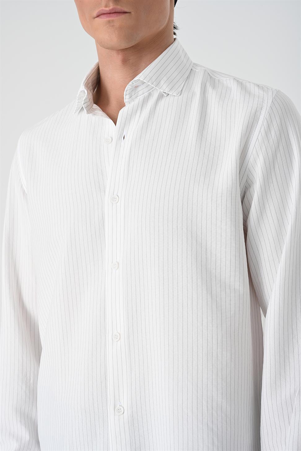 قميص رجالي مخطط بقصة عادية