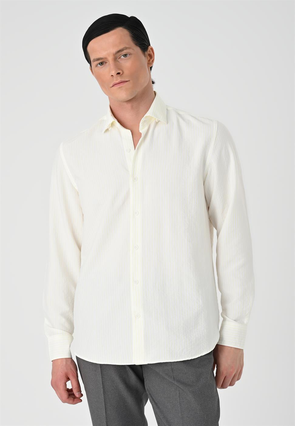 قميص رجالي مخطط بقصة عادية