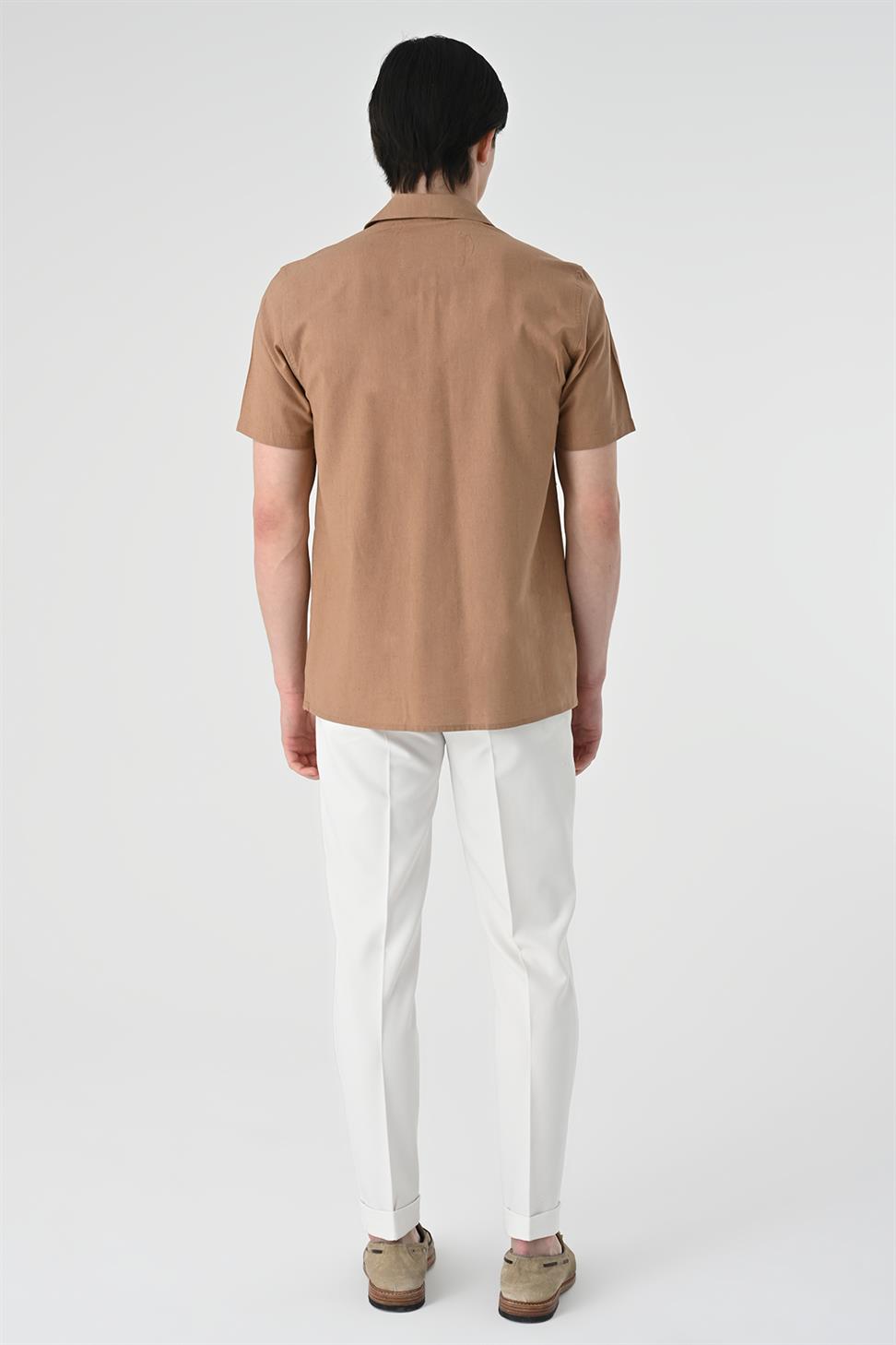 قميص سفاري للرجال بقصة عادية