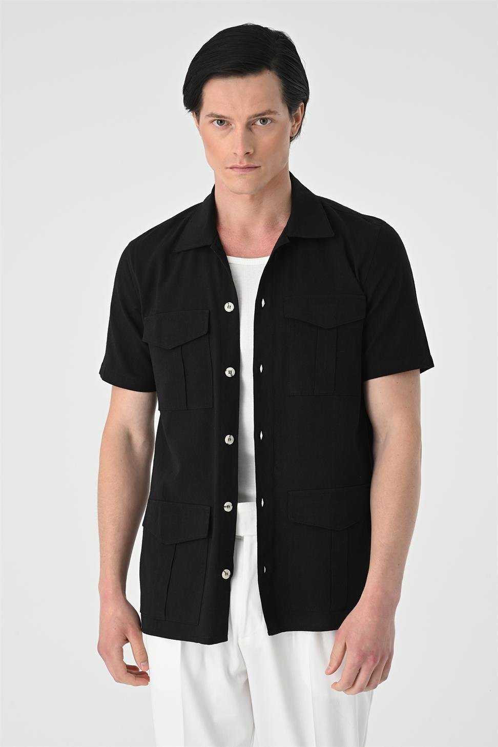 قميص سفاري للرجال بقصة عادية