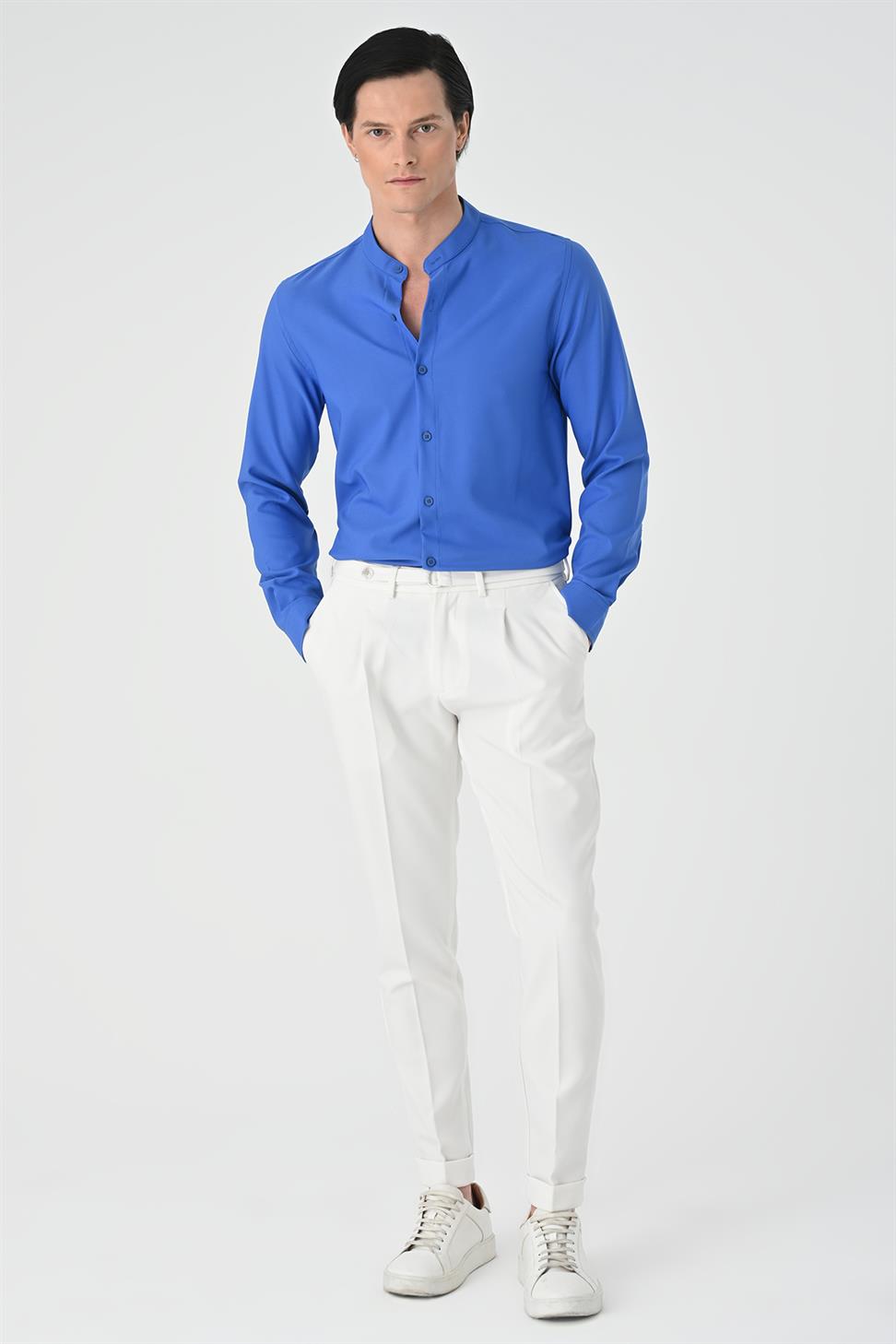قميص رجالي ذو ياقة كلاسيكية بقصة عادية