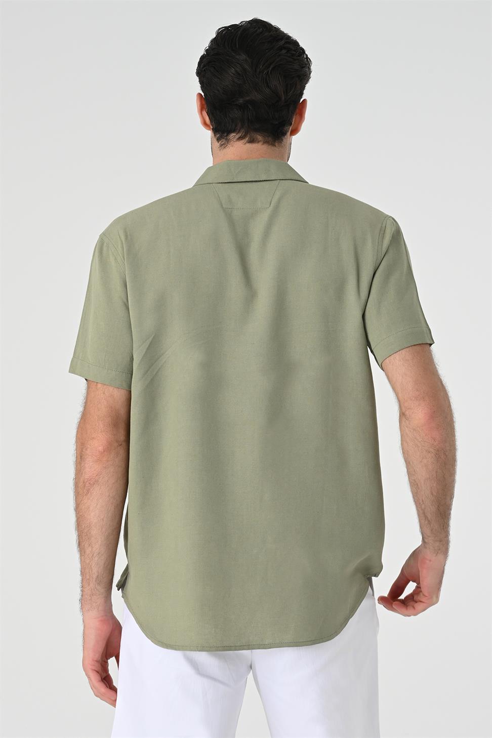 قميص رجالي بأكمام قصيرة وياقة شال مناسب للاسترخاء