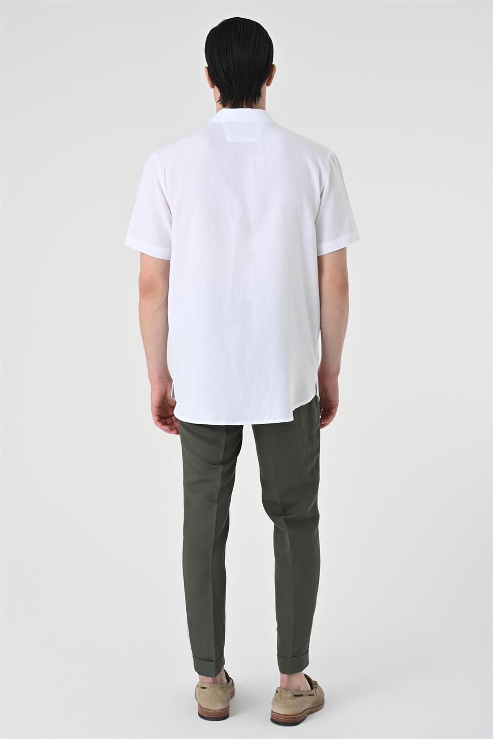 قميص رجالي بأكمام قصيرة وياقة شال مناسب للاسترخاء