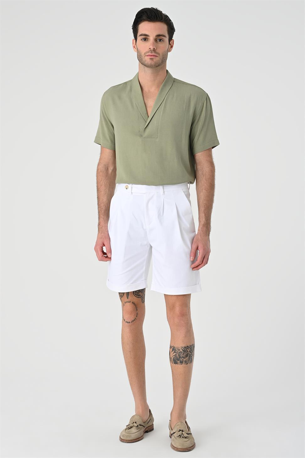 قميص رجالي بأكمام قصيرة وياقة شال مناسب للاسترخاء