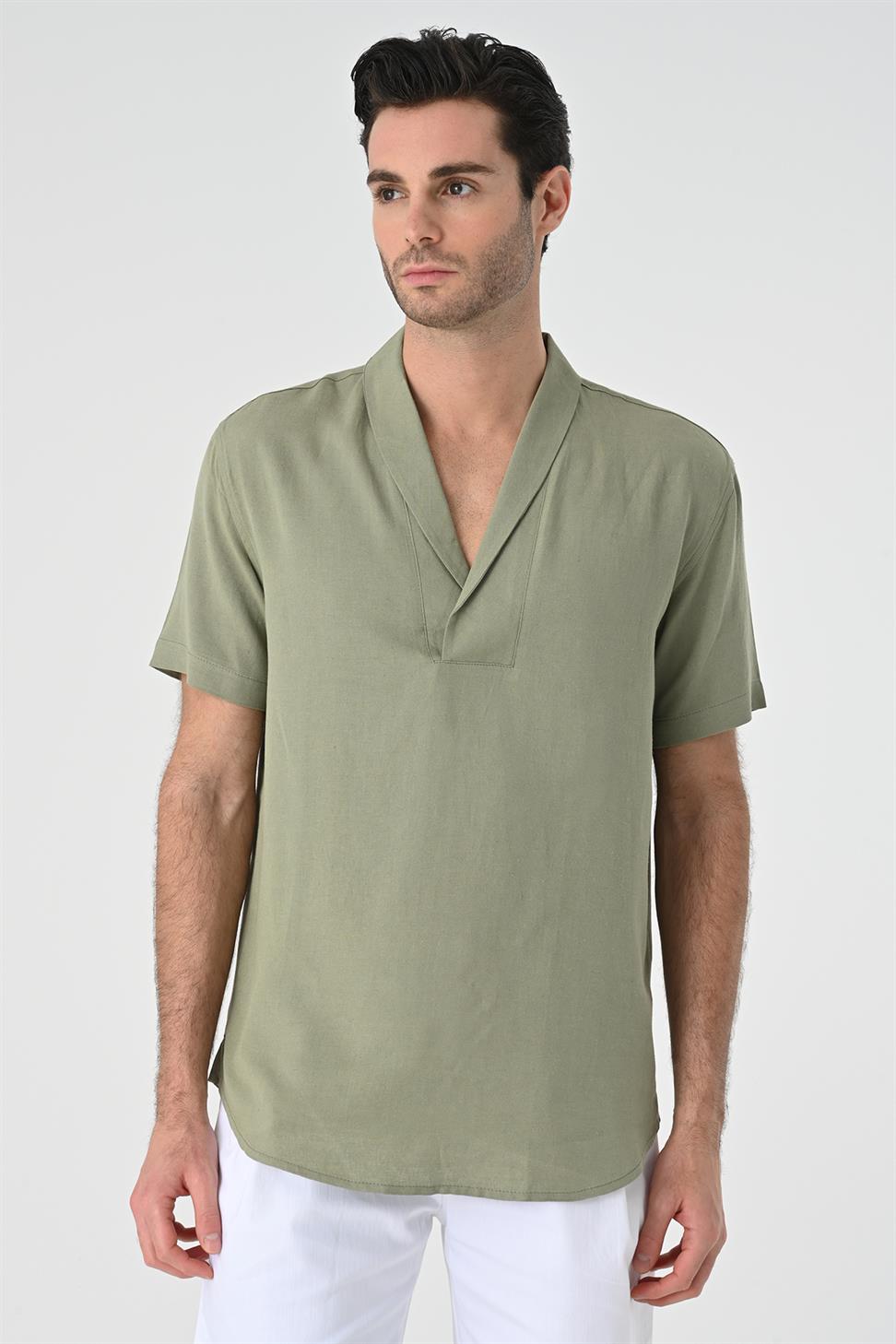 قميص رجالي بأكمام قصيرة وياقة شال مناسب للاسترخاء