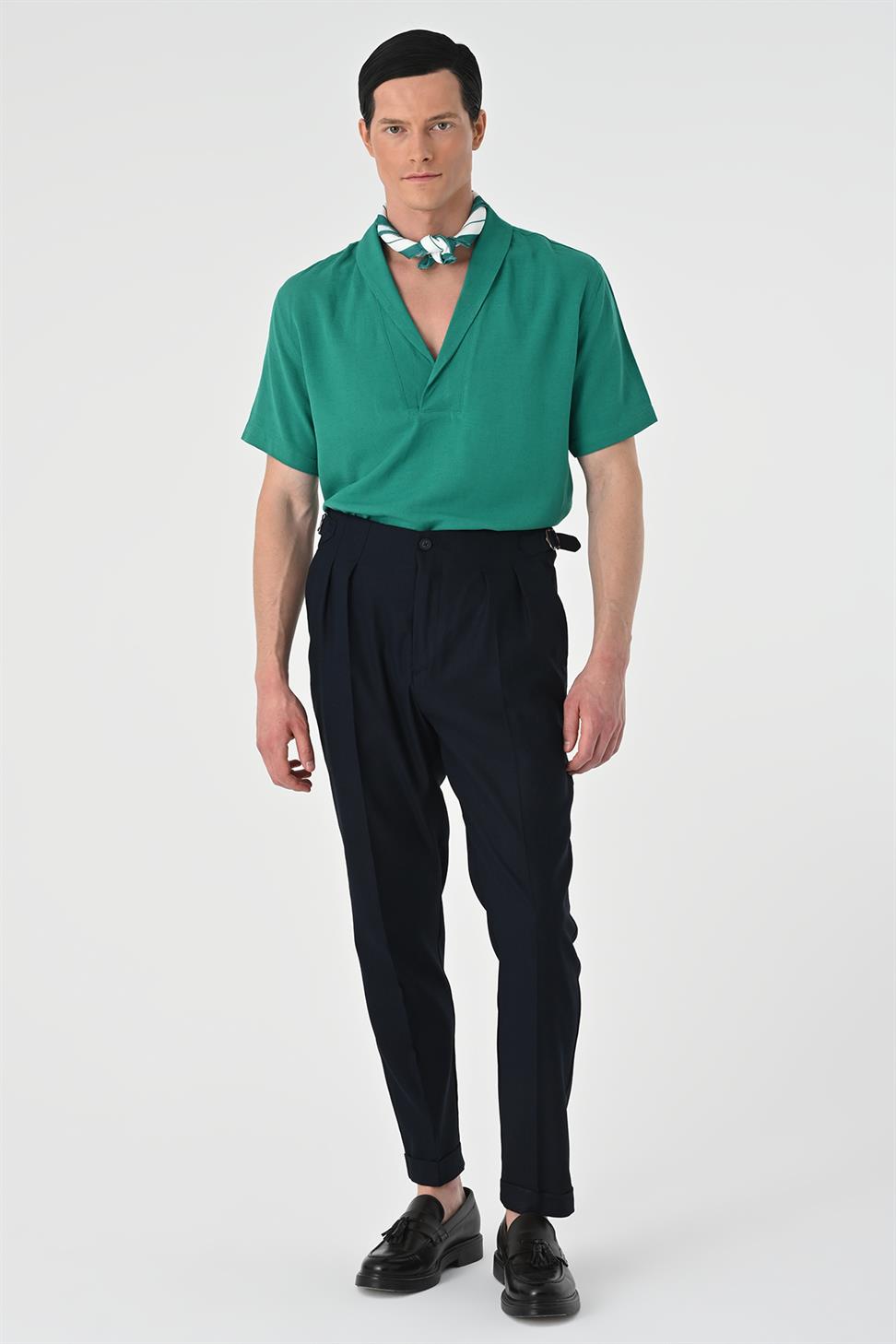 قميص رجالي بأكمام قصيرة وياقة شال مناسب للاسترخاء