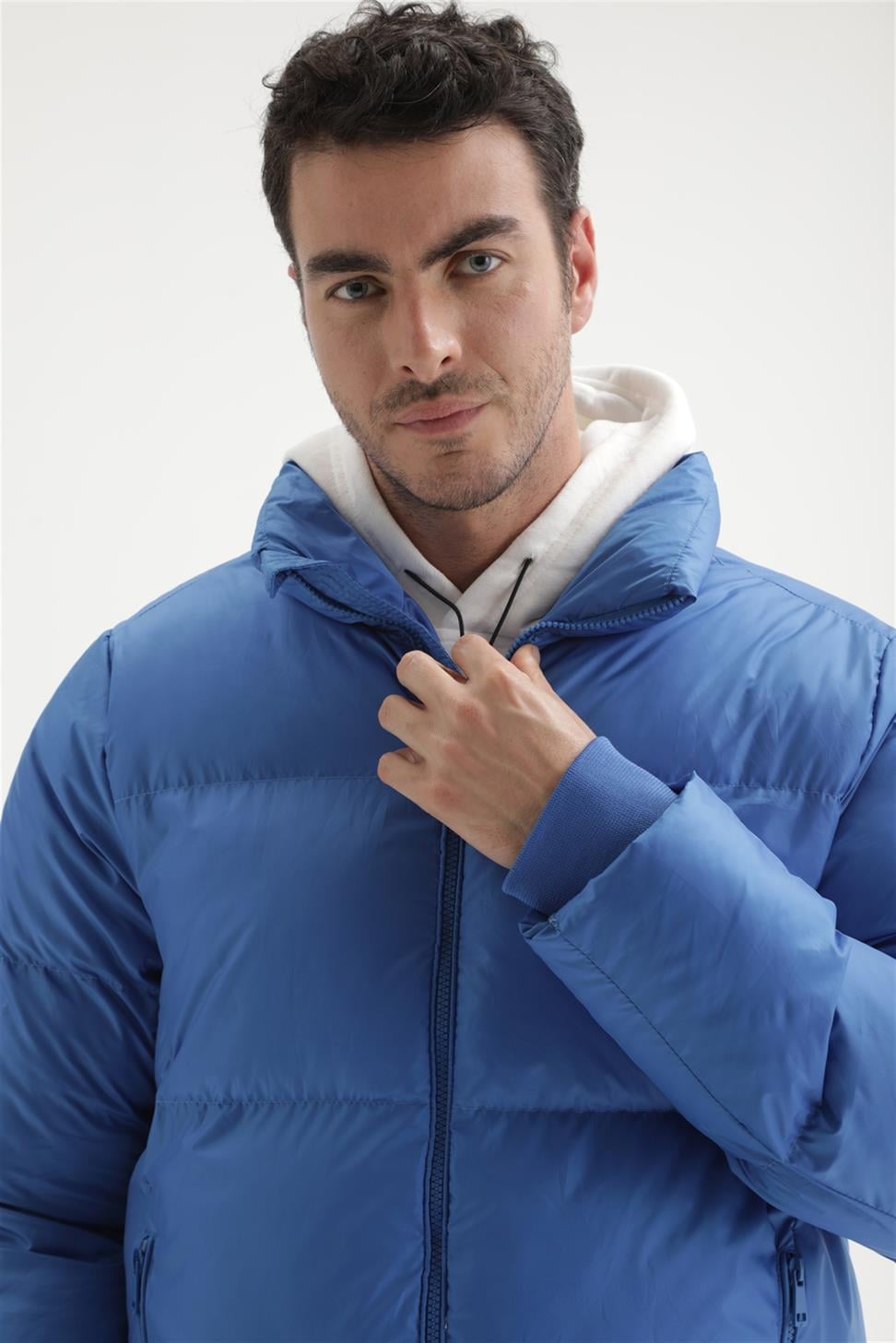 Antioch Saks Mavisi Dik Yaka Kauçuk Şişme Mont