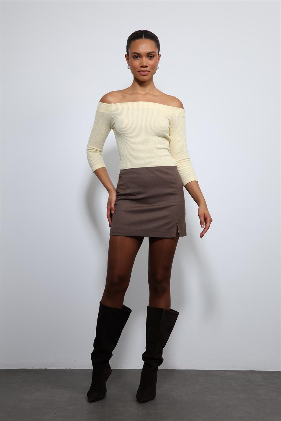 Antioch Sarı Açık Omuz Detaylı Top