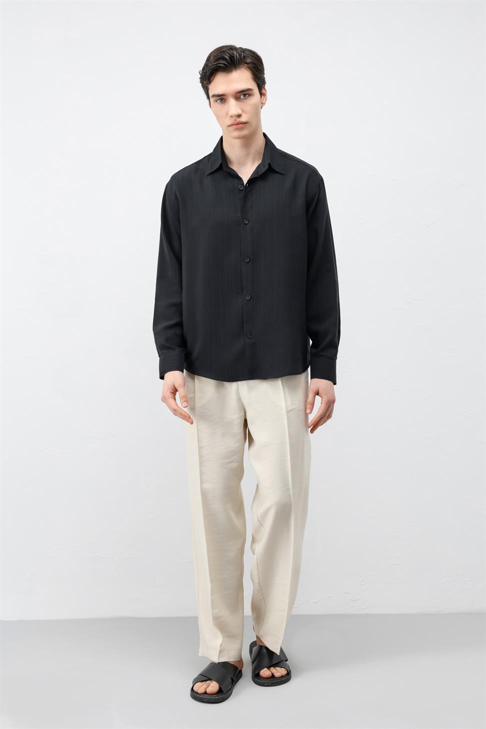 قميص رجالي بنسيج مخطط مصنوع من 100% ليوسيل