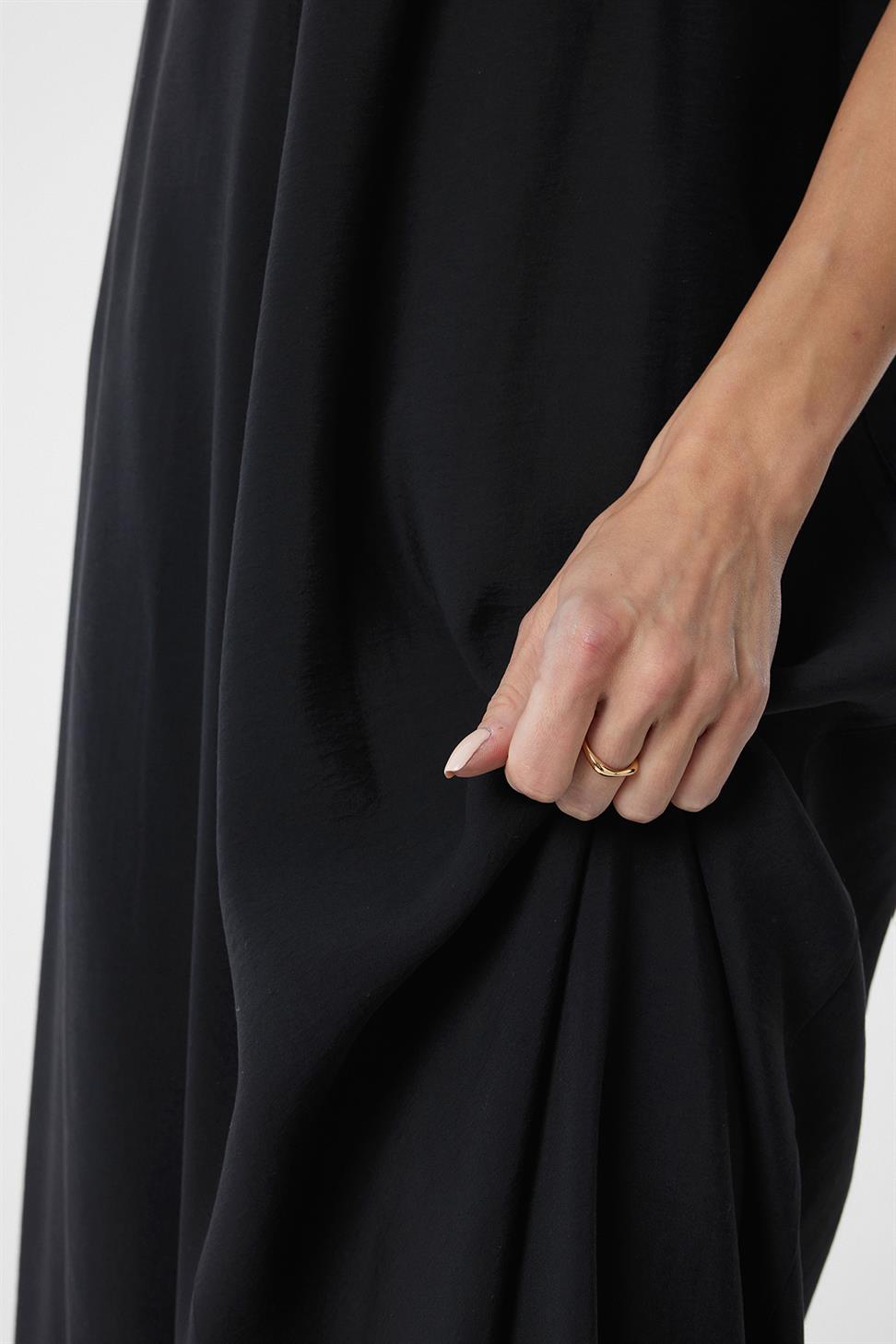 فستان نسائي طويل من Modal مع حمالات