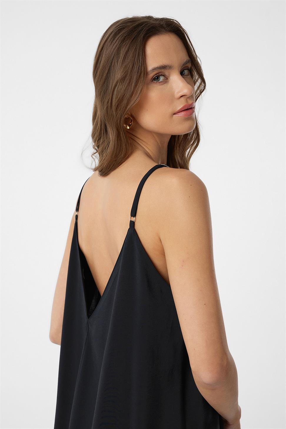 فستان نسائي طويل من Modal مع حمالات