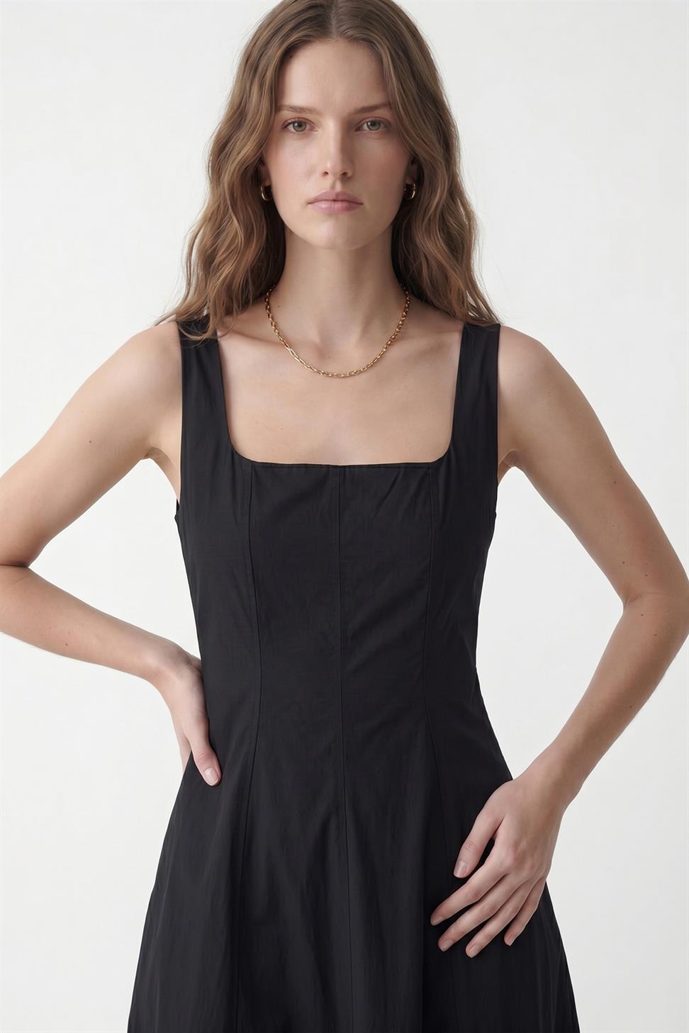 فستان نسائي من البوبلين بأكمام