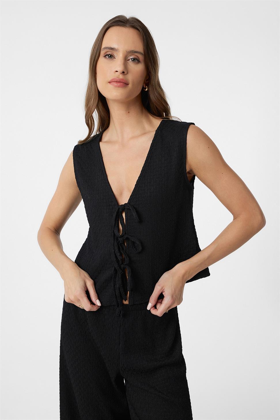 Antioch Siyah Bağ Detaylı Dokulu Kadın Takım