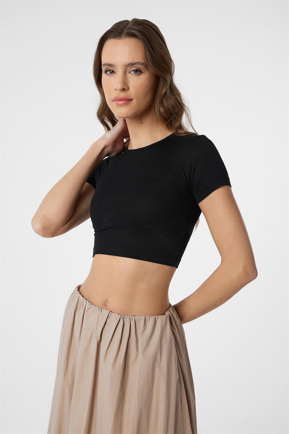 Antioch Siyah Basic Crop Kadın Top