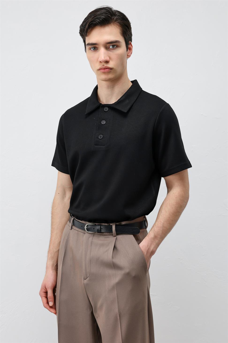 تي شيرت رجالي بياقة بولو بسيطة