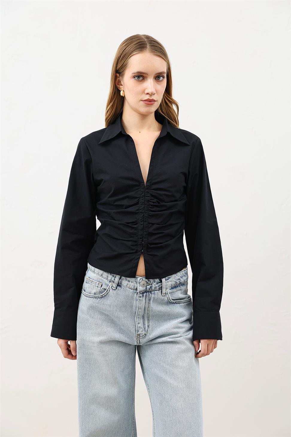 قميص نسائي من البوبلين المجمّع