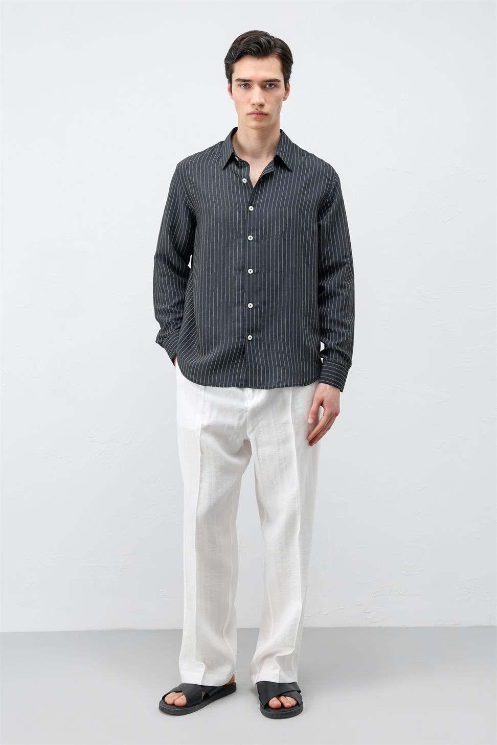 قميص رجالي مخطط