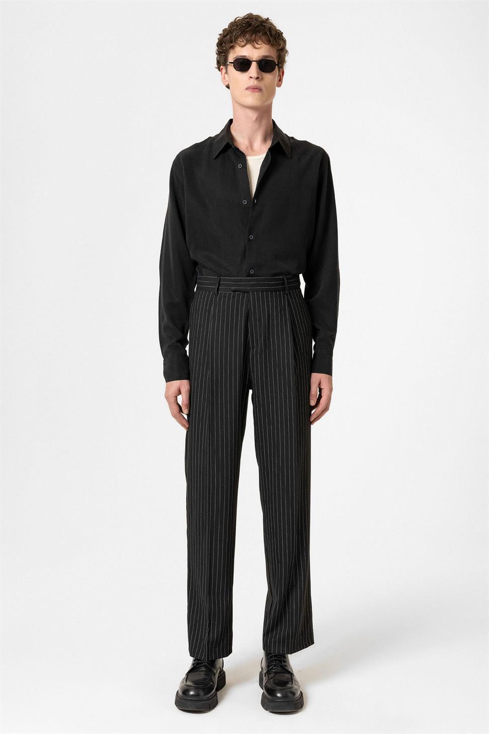 Antioch Siyah Çizgili Relaxed Fit Erkek Pantolon