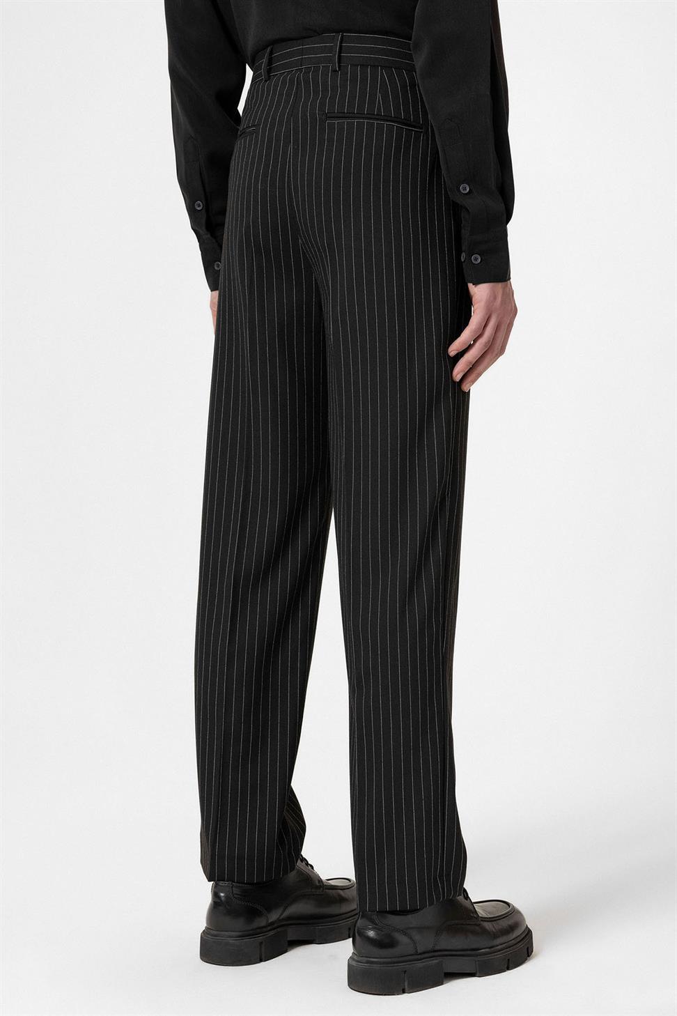 Antioch Siyah Çizgili Relaxed Fit Erkek Pantolon