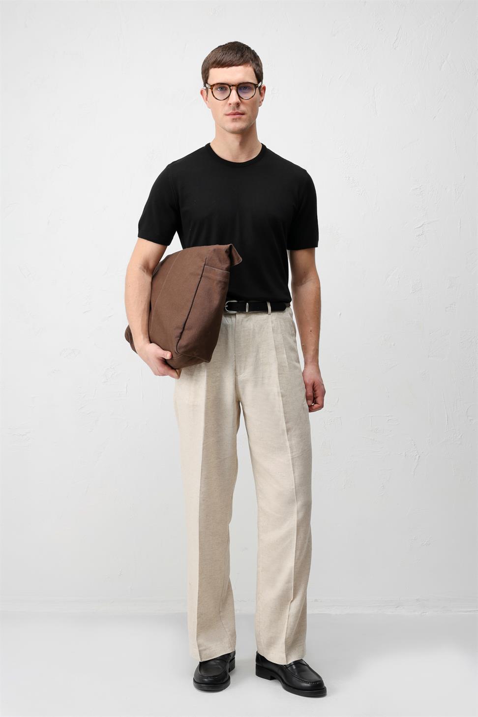 تي شيرت تريكو مريح وضيق