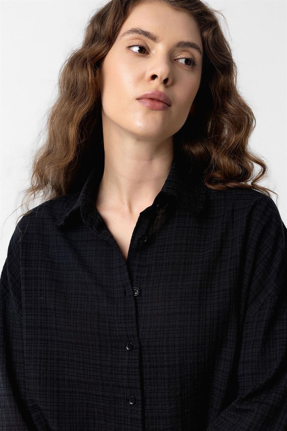 Antioch Siyah Crop Dokulu Kadın Gömlek