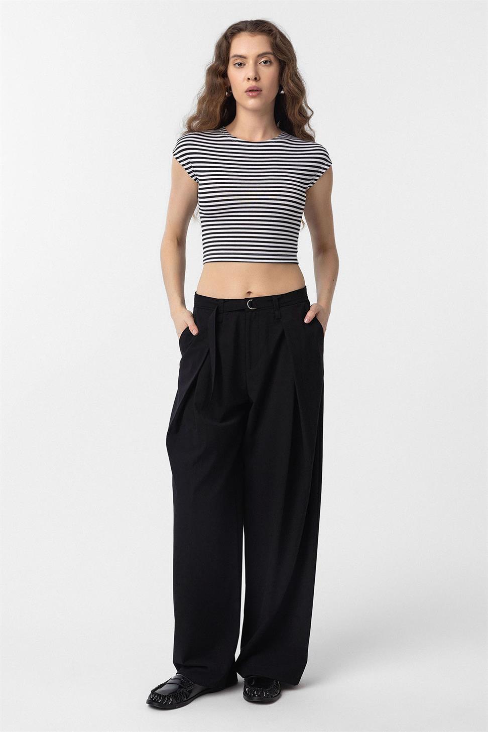 Antioch Siyah Crop Fit Çizgili Kadın T-Shirt