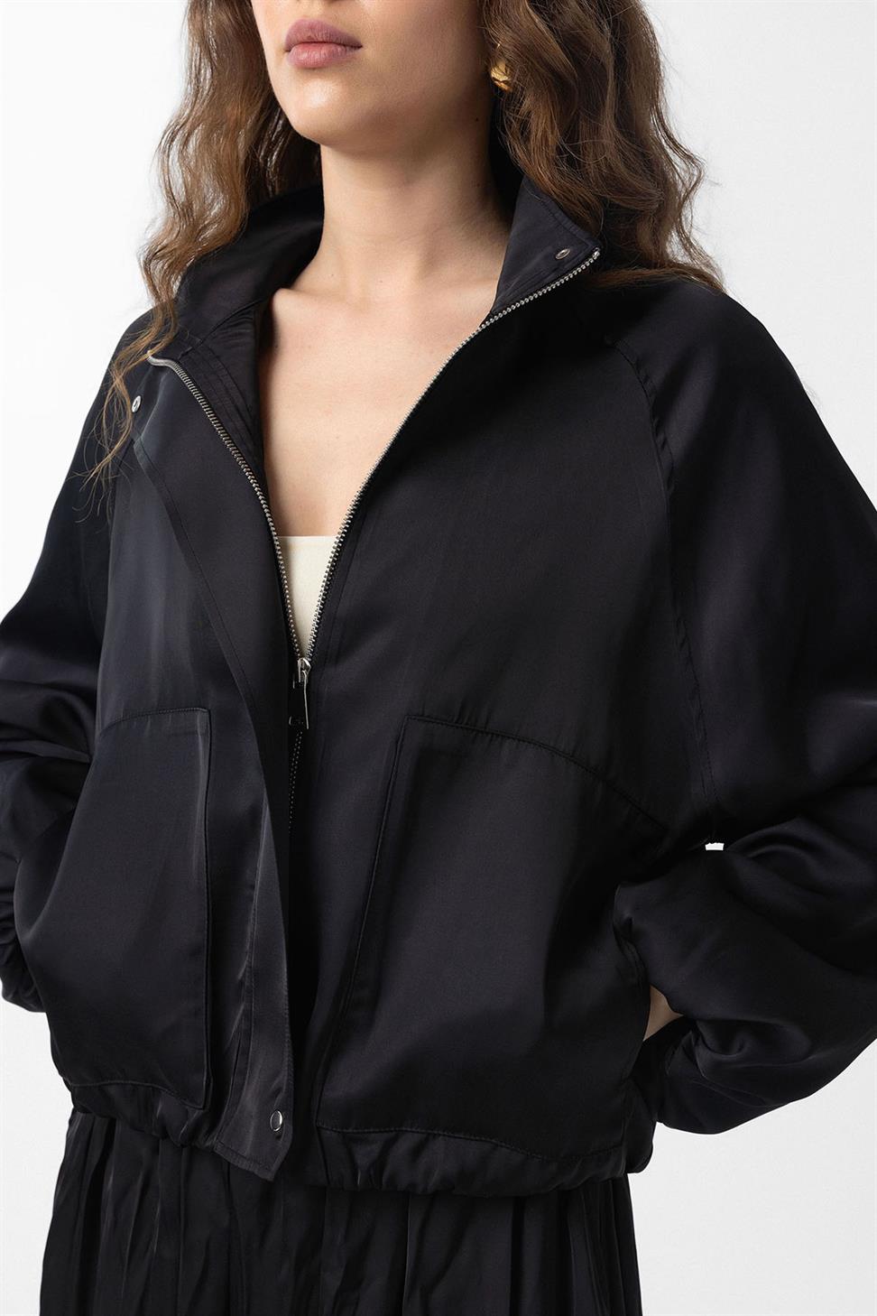 Antioch Siyah Dik Yaka İnce Kadın Bomber Ceket