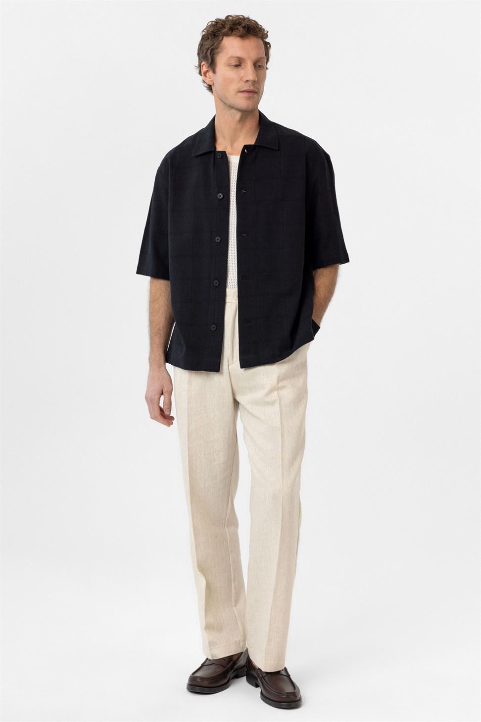 Antioch Siyah Dokulu Jakarlı Pamuklu Erkek Kısa Kol Gömlek