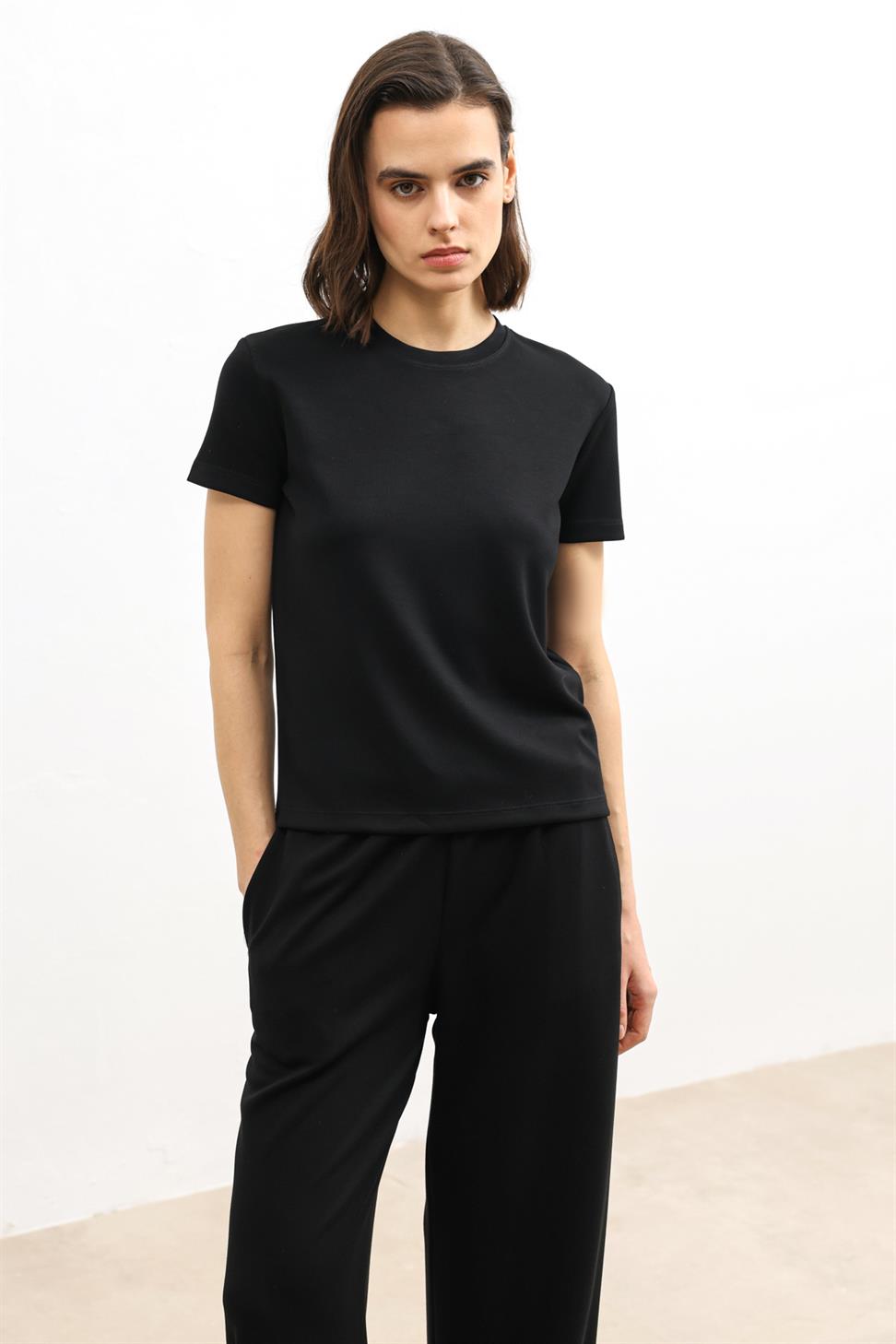 Womens Relaxed-Fit Sweatsuit