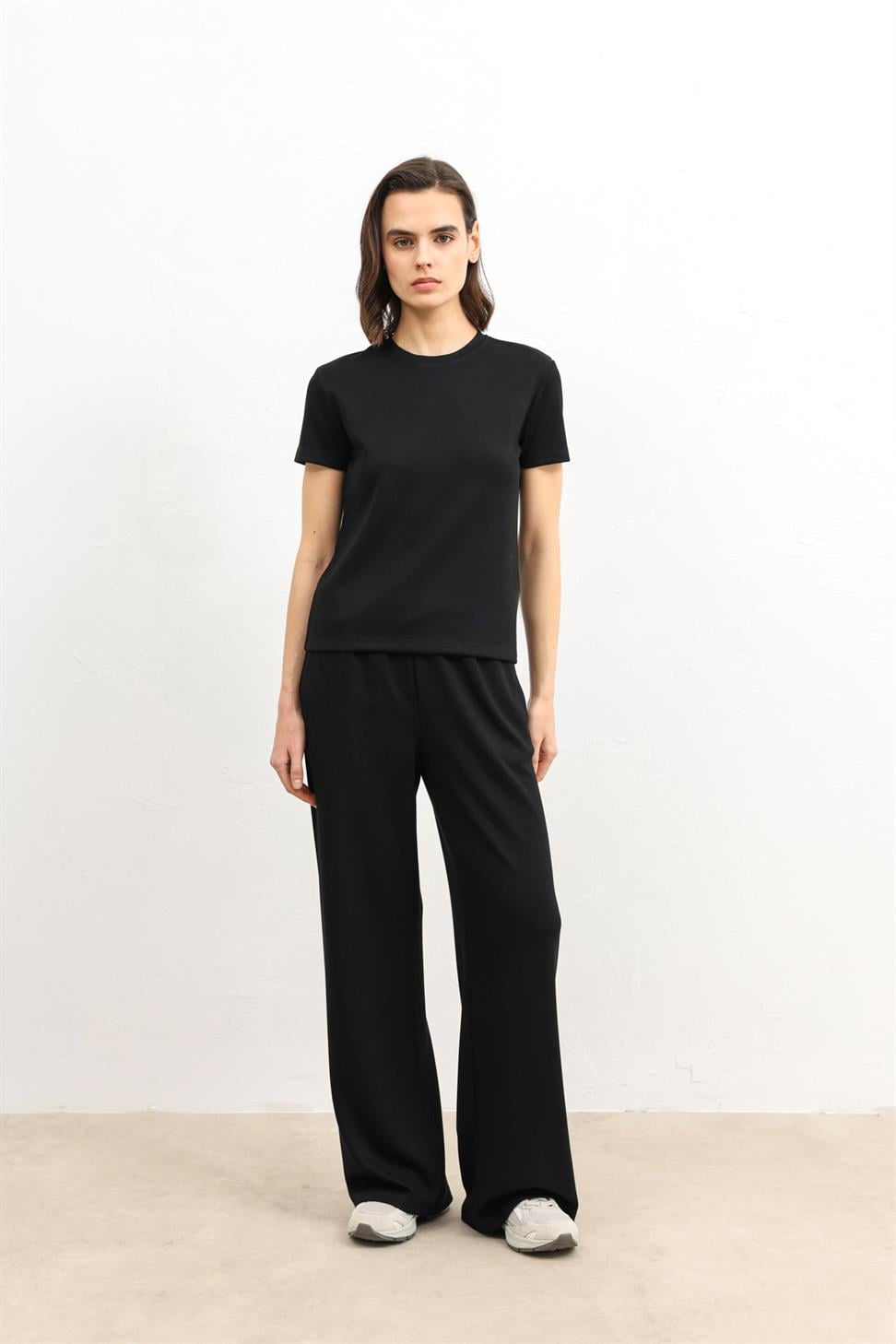 Womens Relaxed-Fit Sweatsuit