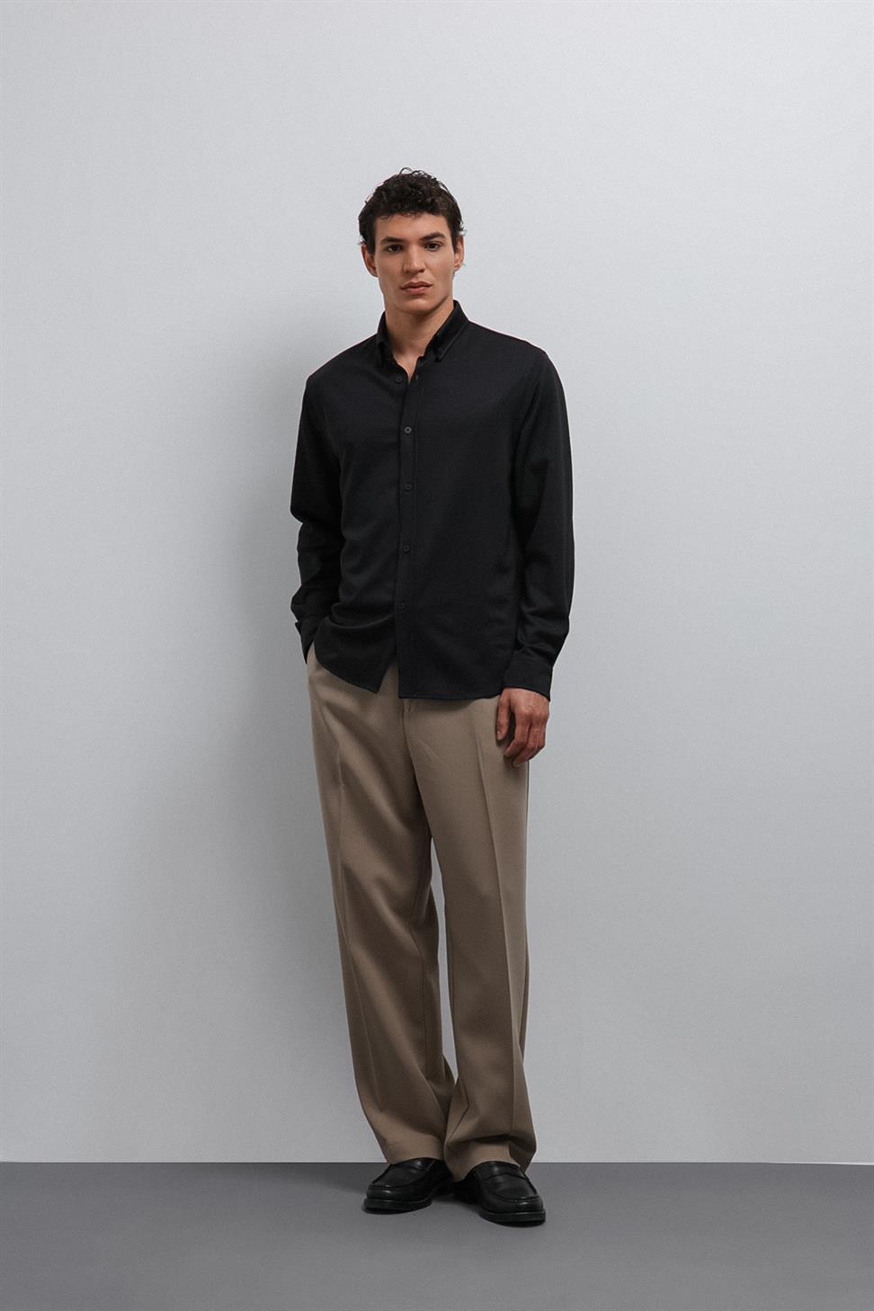 Antioch Siyah Düğmeli Yaka Relax Fit Erkek Gömlek