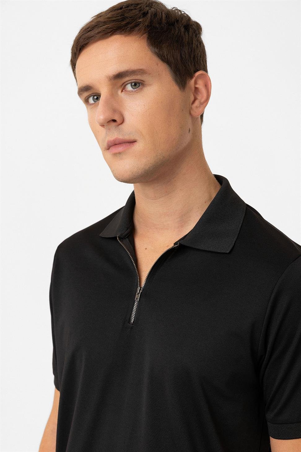 Antioch Siyah Fermuarlı Regular Fit Erkek T-Shirt