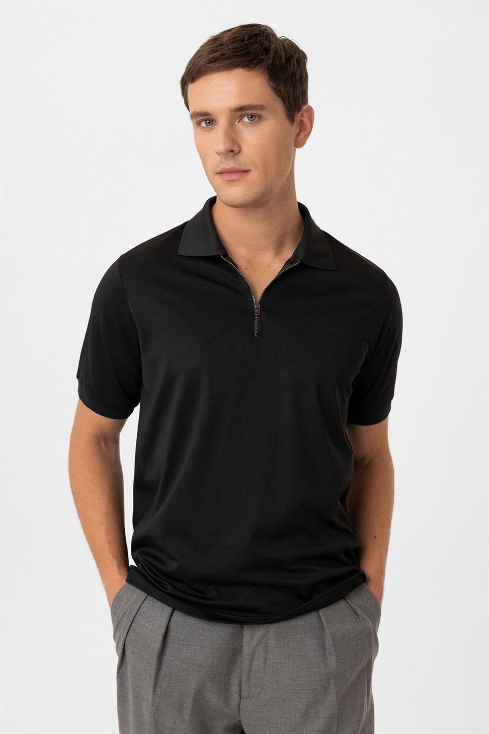 Antioch Siyah Fermuarlı Regular Fit Erkek T-Shirt