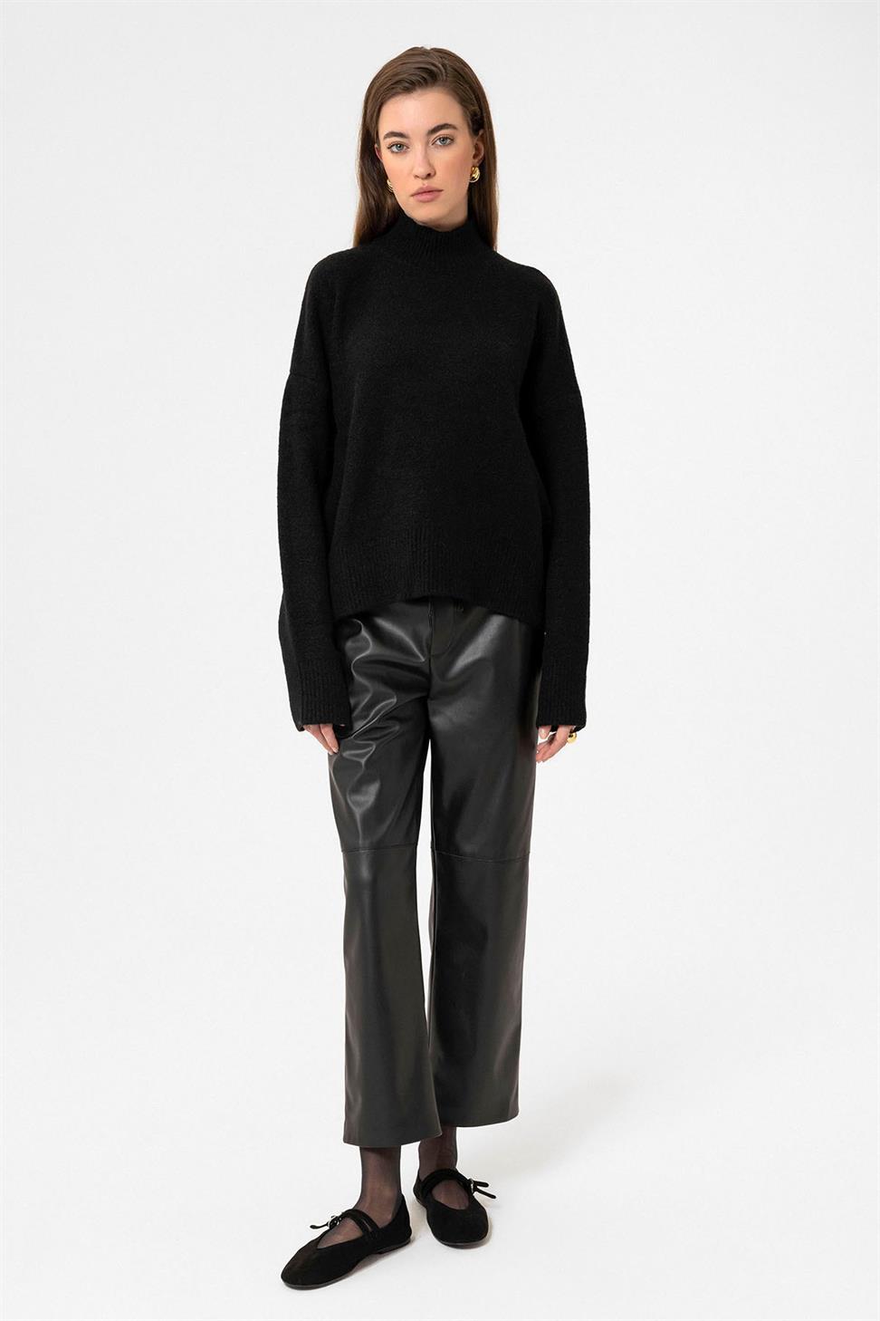 Antioch Siyah Kadın Dik Yaka Dokulu Triko Kazak