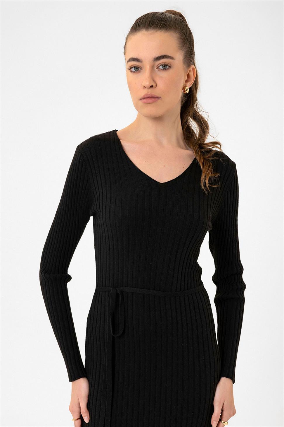 فستان نسائي متوسط الطول منسوج مع رباط