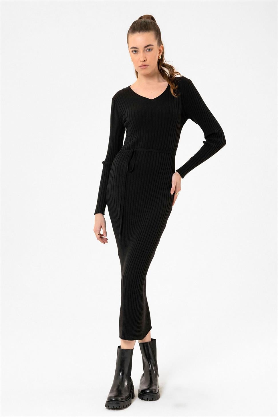 فستان نسائي متوسط الطول منسوج مع رباط