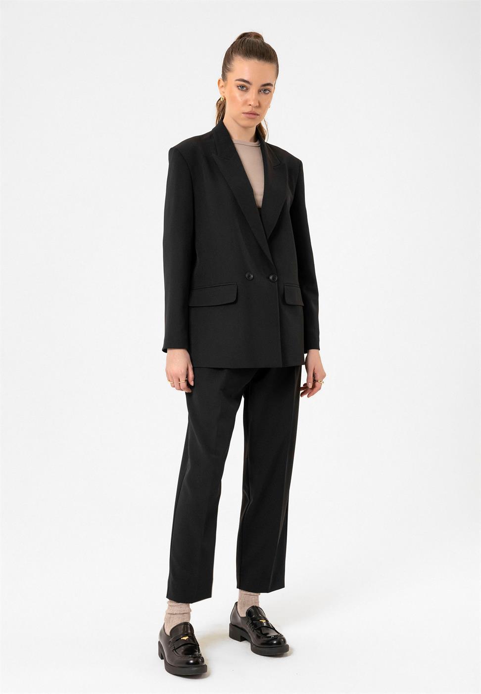 Antioch Siyah Kadın Kruvaze Kapama Oversize Blazer Ceket