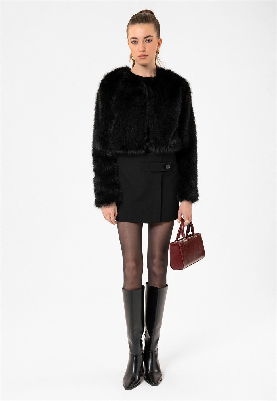 Antioch Siyah Kadın Suni Kürk Crop Ceket