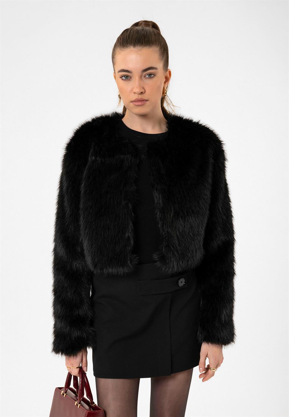Antioch Siyah Kadın Suni Kürk Crop Ceket