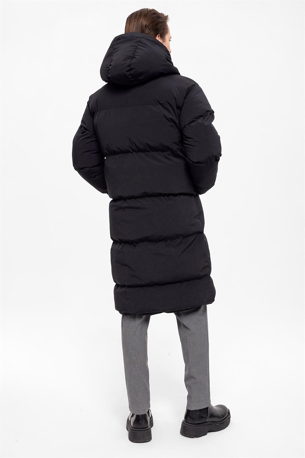 سترة منتفخة طويلة مقنعين