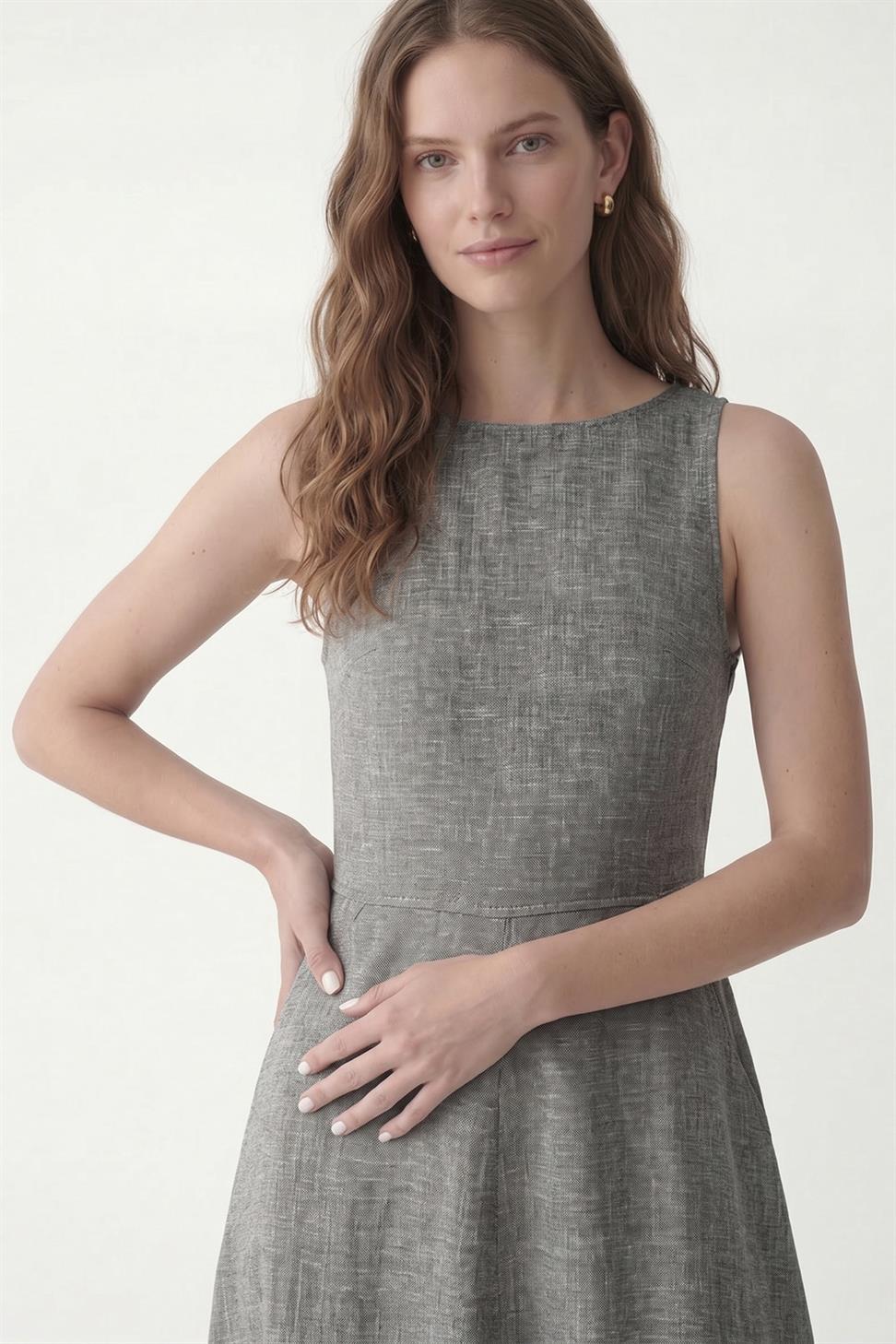 فستان نسائي بنمط الكتان