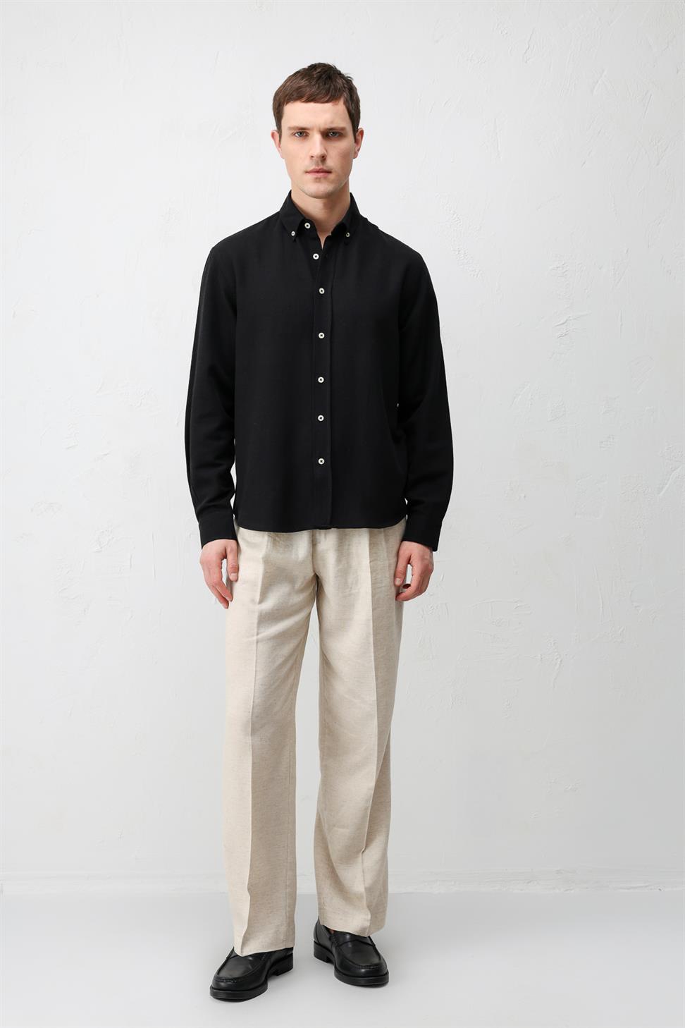 Relaxed Fit Mens Shirt with Linen Blend