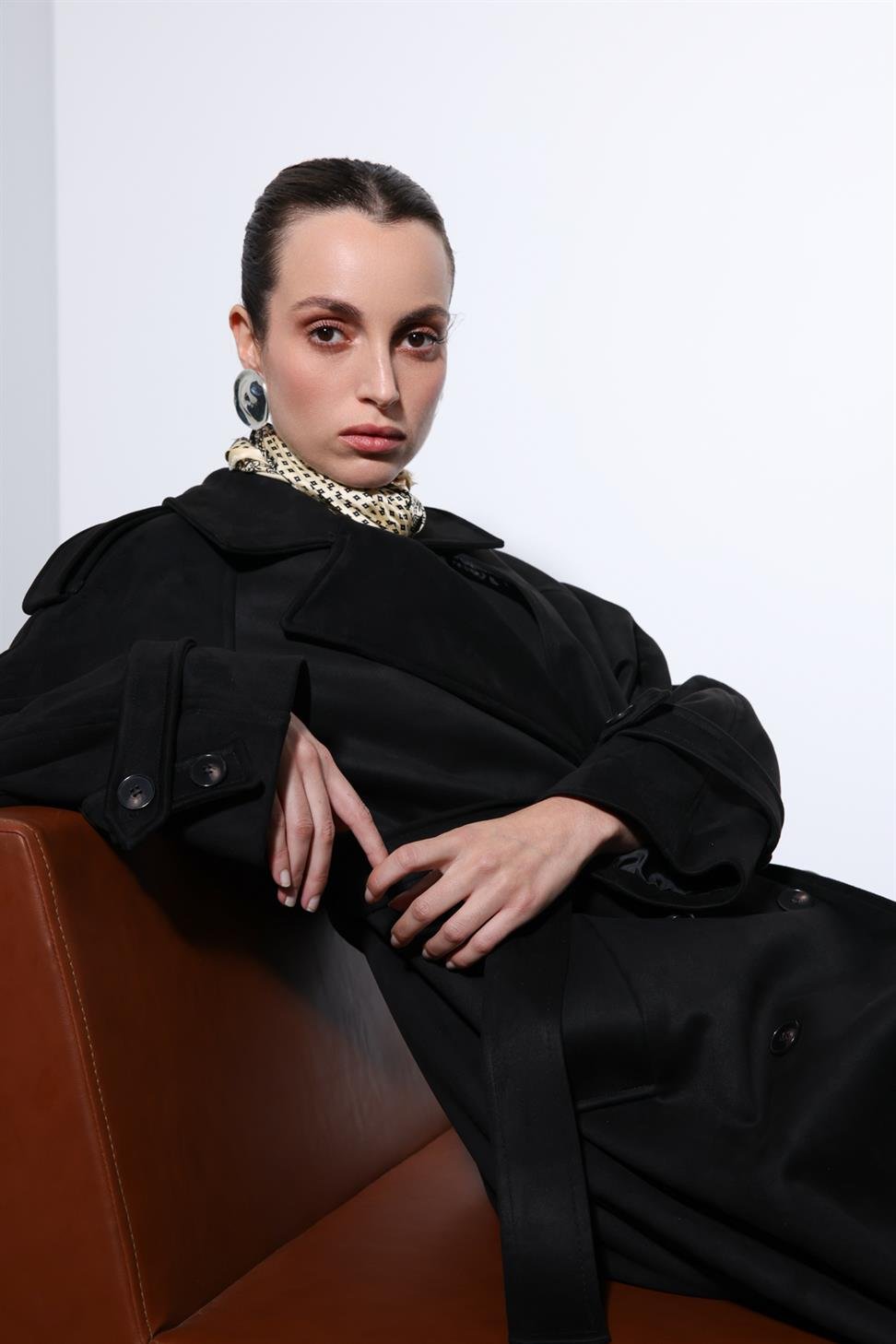 Antioch Siyah Kruvaze Süet Görünümlü Premium Kadın Trençkot