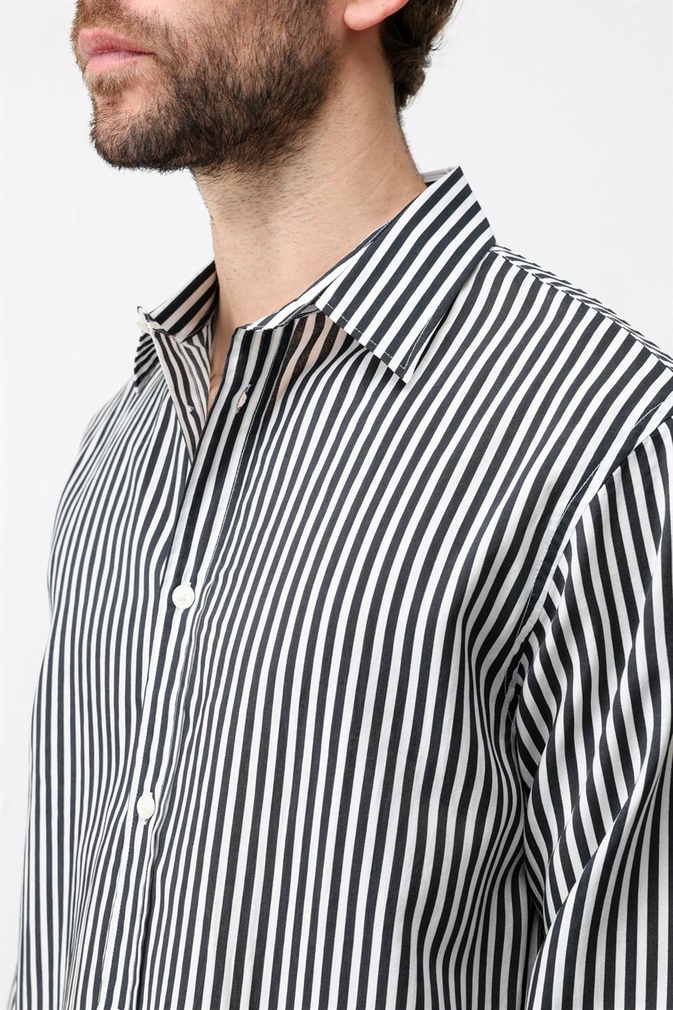 قميص رجالي مريح بخطوط من مزيج ليوسيل